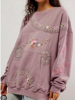 Free People Grams Attic Embroidered Sweatshirt; NWOT; Size Large